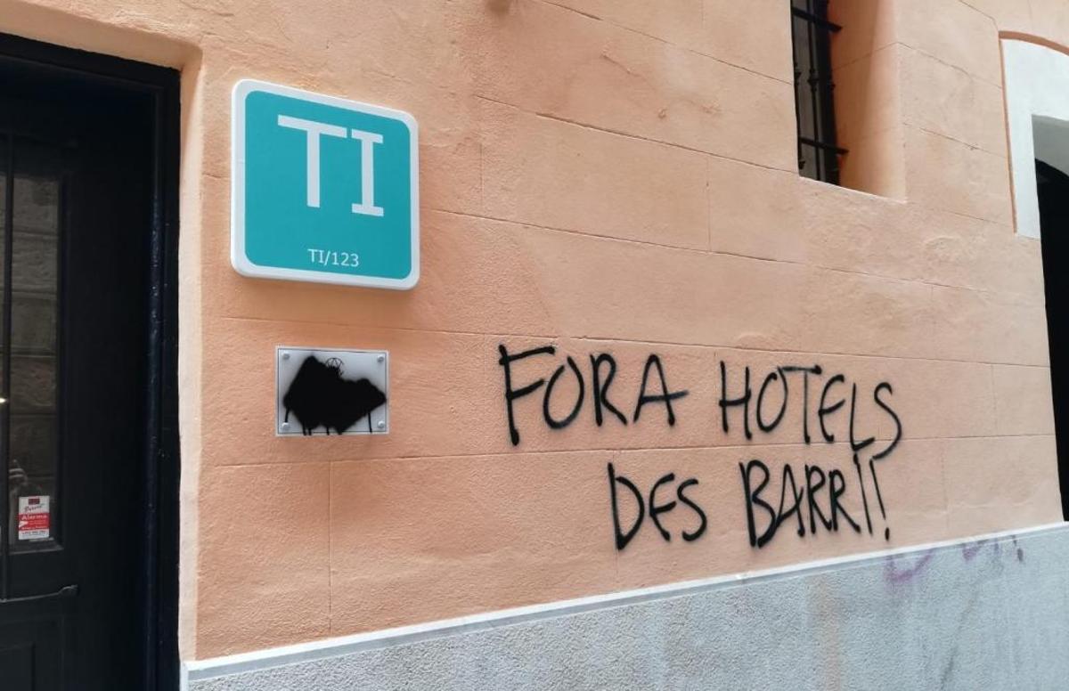 Pintada en un alojamiento de turismo interior del casco antiguo.