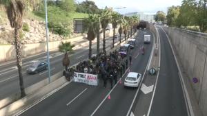L’acció de manifestants està provocant talls de trànsit en punts de la Ronda de Dalt.