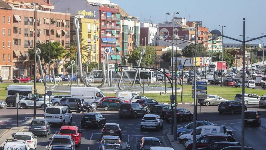 odelos de movilidad enfrentados y una ciudad colapsada