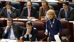 En primera fila Francisco Granados, Ignacio González y Esperanza Aguirre en la Asamblea de Madrid