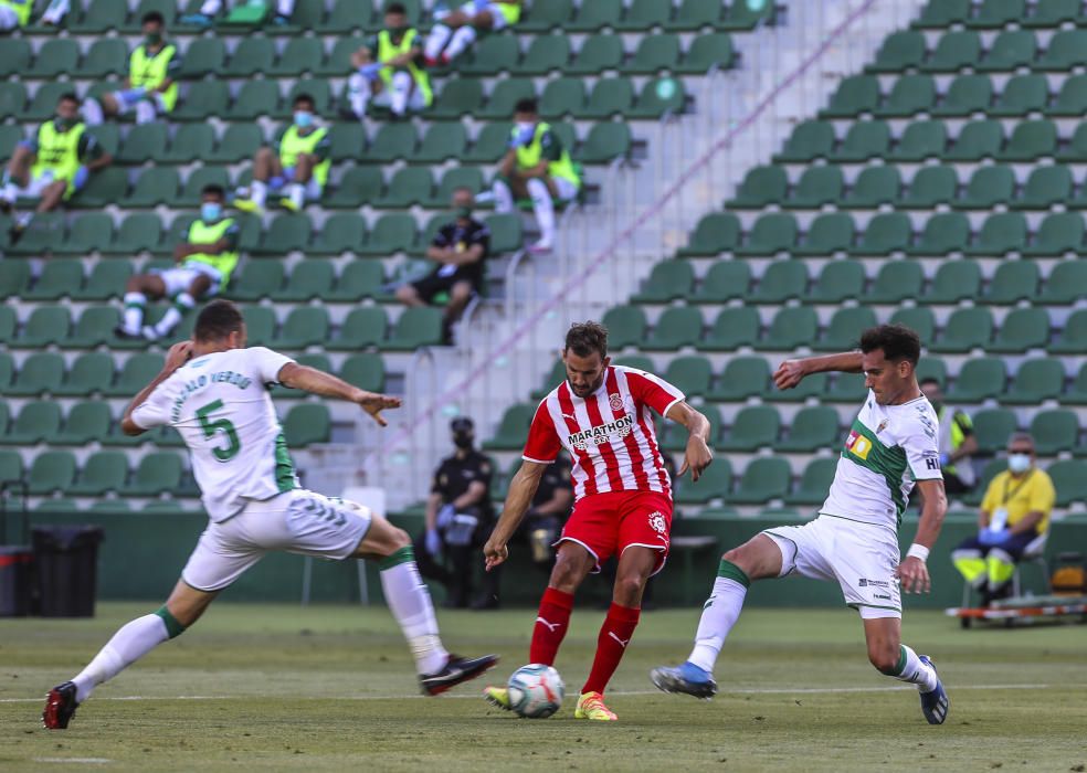 Un gol de Escriche, tras una espectacular galopada de Josan, permite a los franjiverdes sumar la primera victoria tras el parón y situarse de nuevo en puestos de «play-off»