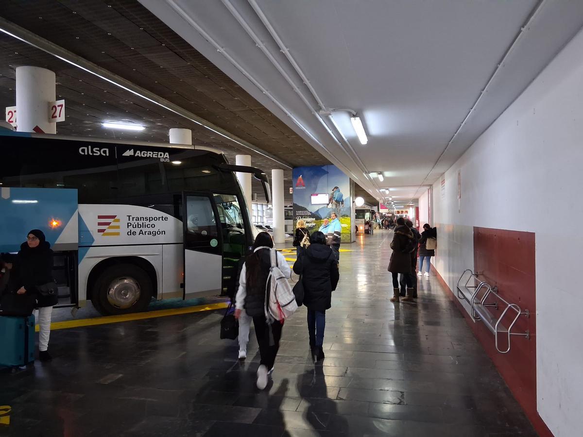 Un autbús de la nueva red de transporte pública de Aragón.