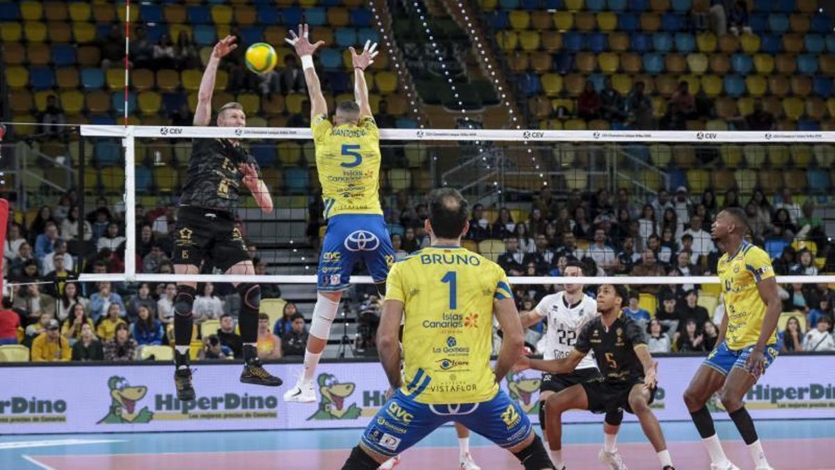 Encuentro de ida de los octavos de final de la CEV Champions League entre el Guaguas y el Montpellier.