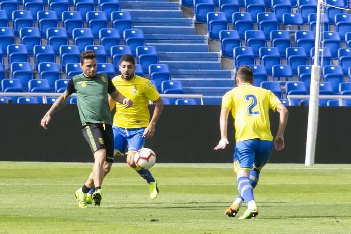 17.04.19. Las Palmas de Gran Canaria.Fútbol segunda división temporada 2018-19. Entrenamiento de la UD Las Palmas. Estadio de Gran Canaria.  Foto Quique Curbelo  | 17/04/2019 | Fotógrafo: Quique Curbelo