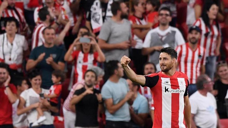 Aduriz tumba a un Barça gris