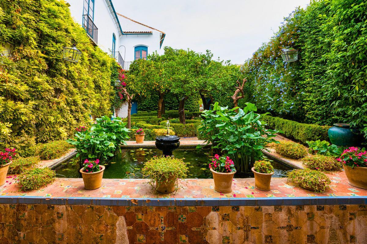 Los patios del palacio son ideales para desconectar