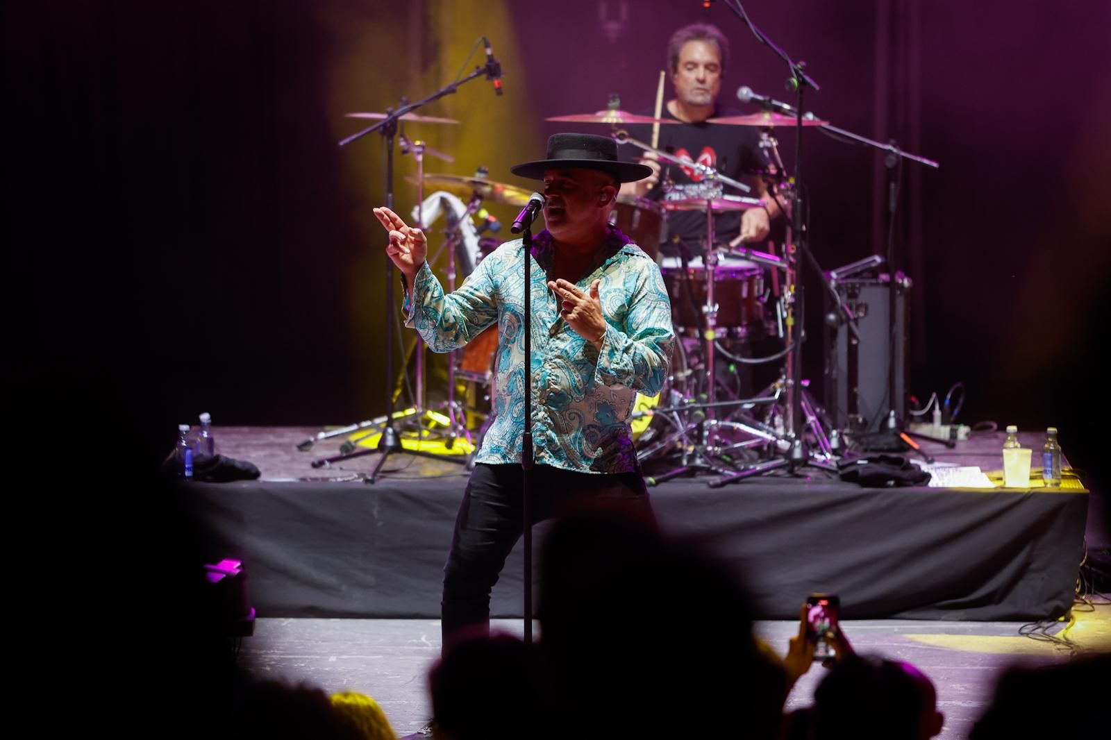 Los No me pises llenan de ritmo y humor el Festival de la Guitarra