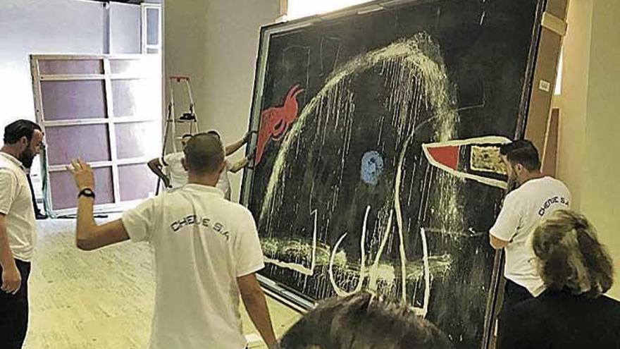 Una de las obras que la Miró Mallorca ha prestado al Grans Palais, un óleo, acrílico y tiza sobre tela.