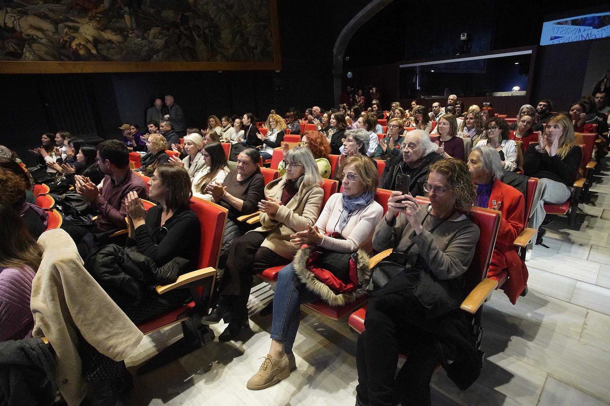 Institucions gironines i entitats feministes en l’acte del Dia Internacional de la Dona a Girona