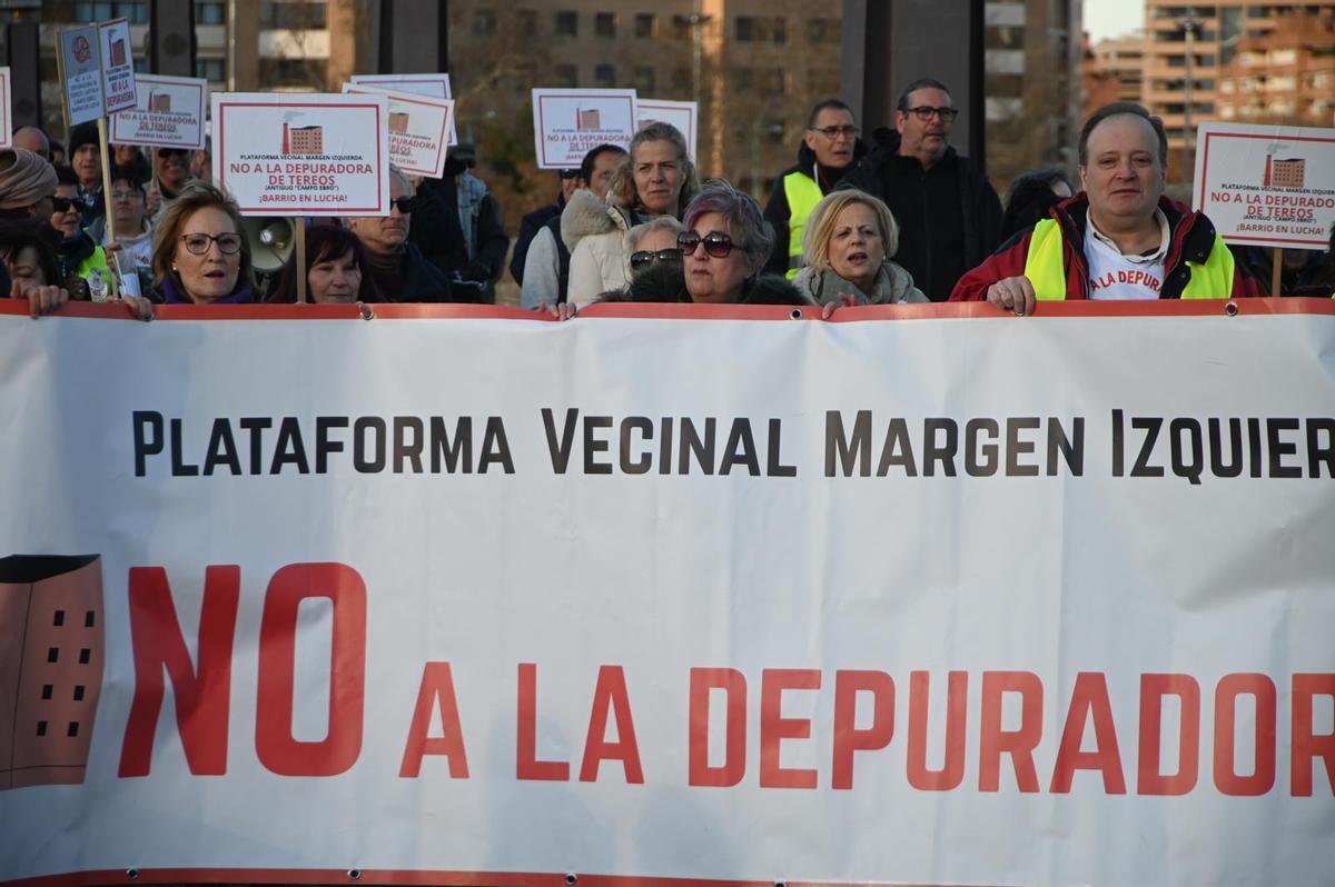 En imágenes | El Picarral se levanta contra la construcción de una depuradora en el barrio