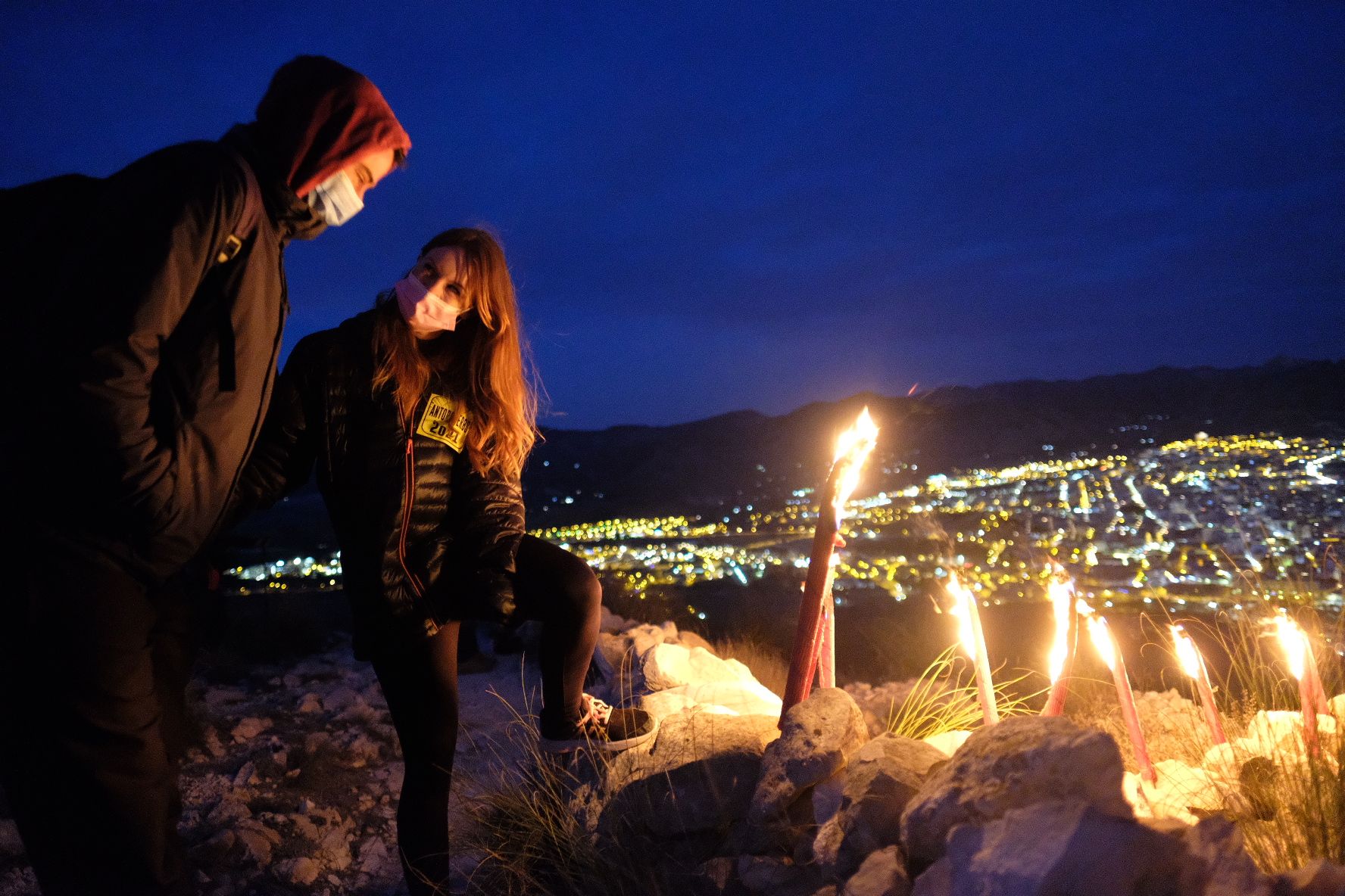 Bajada de antorchas del monte Bolón de Elda en la noche de Reyes