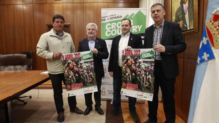 Asistentes a la presentación de la carrera, en la Diputación. // FdV