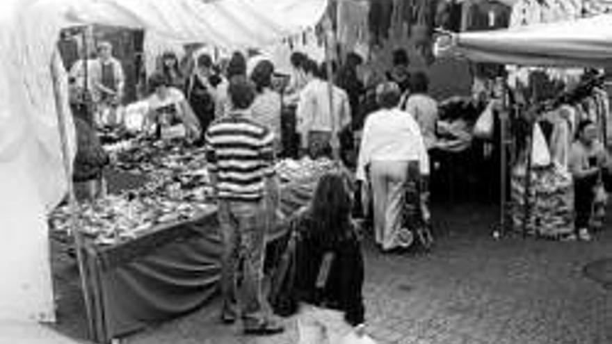 El mercadillo todavía no tiene fecha de traslado