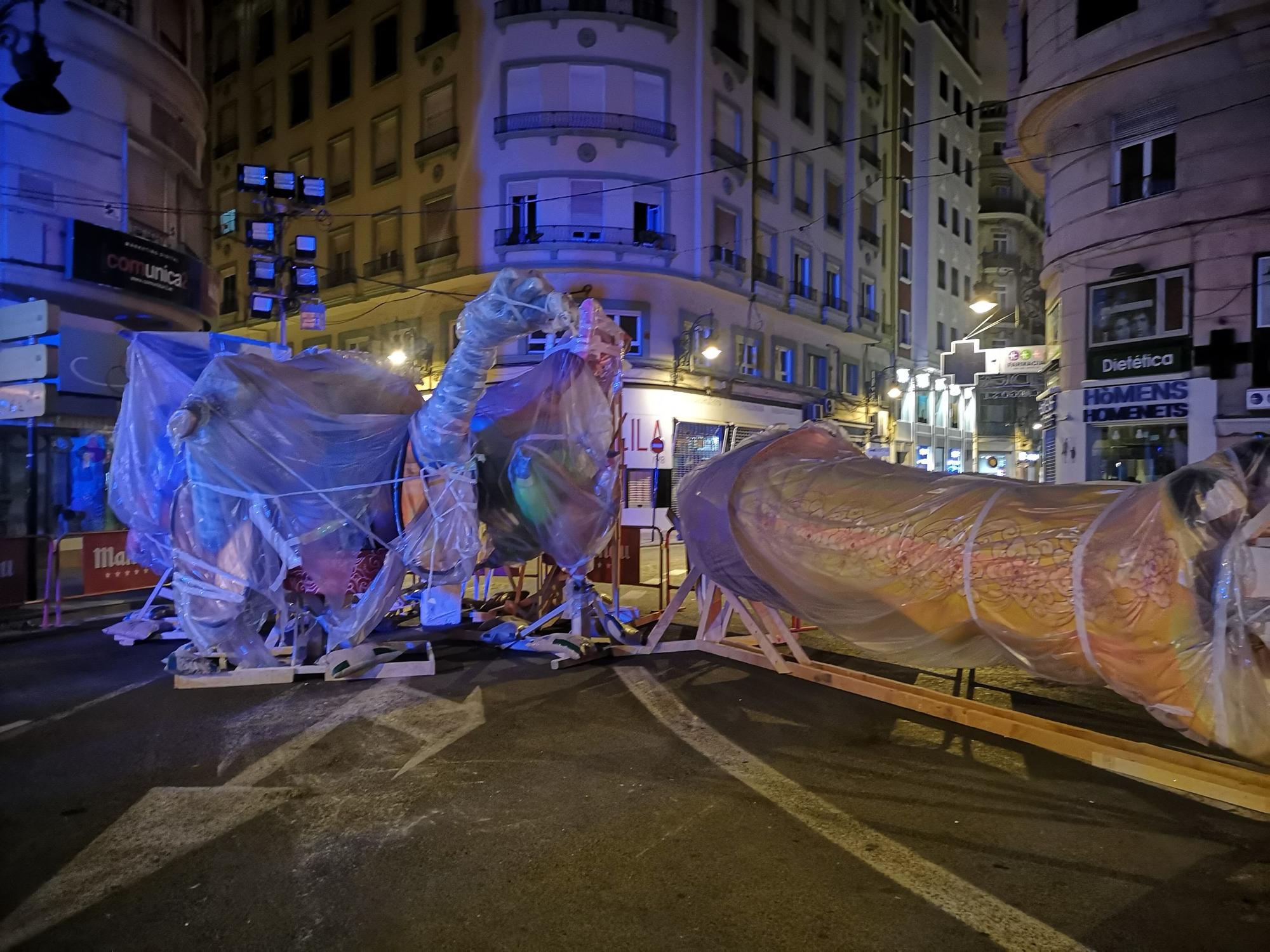 Fallas 2021. Plantà del 21 de agosto. Noche de emociones