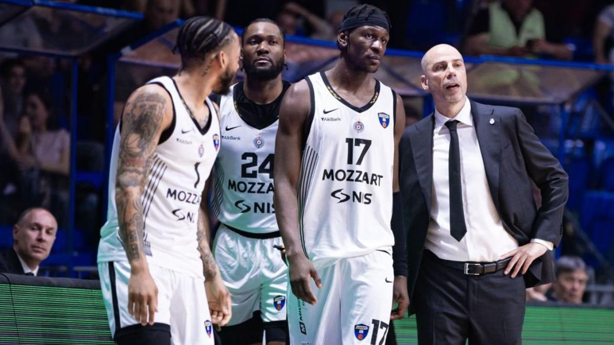 Peñarroya, con Carlik Jones, Bruno Fernando e Isaac Bonga