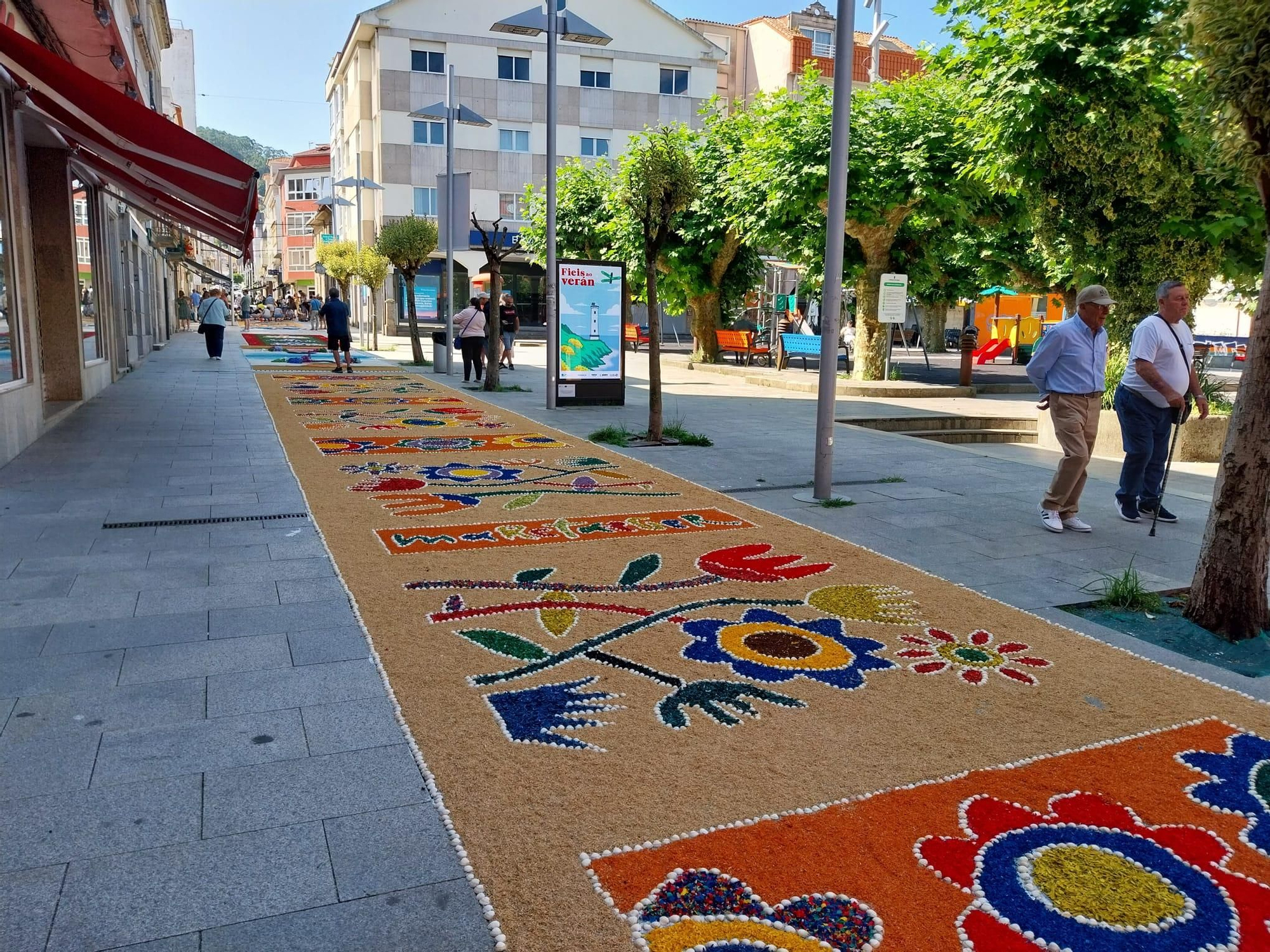 La fiesta de las alfombras florales del Corpus en Bueu (II)
