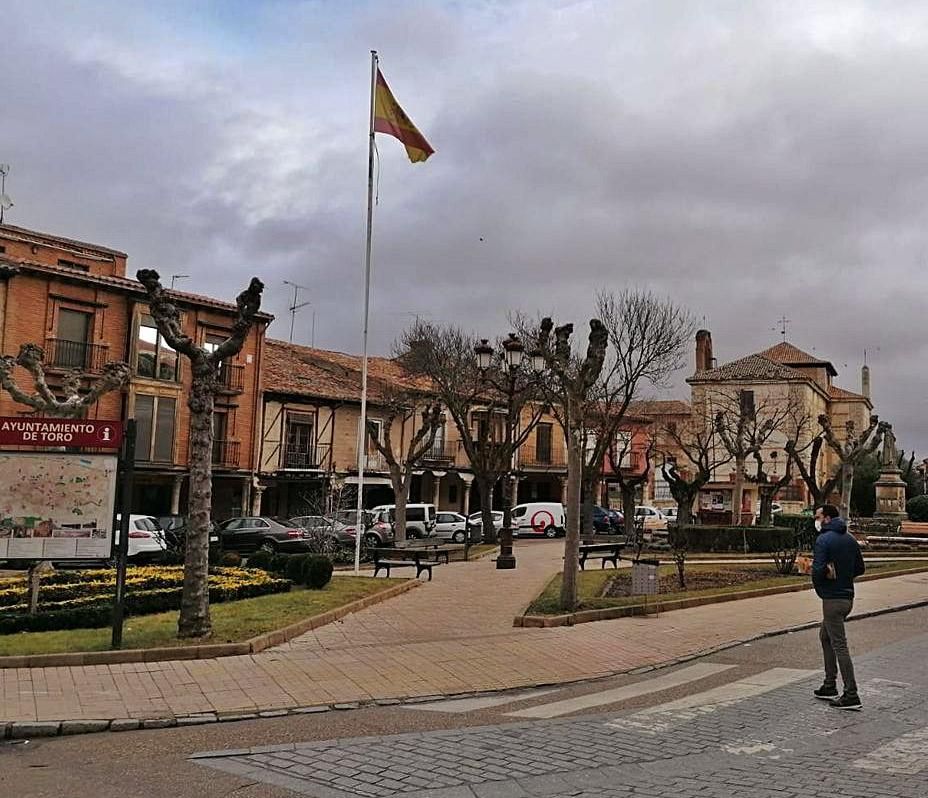 Aspecto de la plaza Santa Marina en la mañana del sábado. | M. J. Cachazo