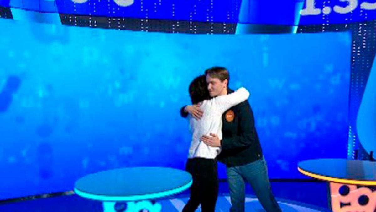 Generosidad máxima y lo nunca visto en Paspalabra tras ganar el premio final del rosco: “Me voy de aquí más feliz si lo repartimos”