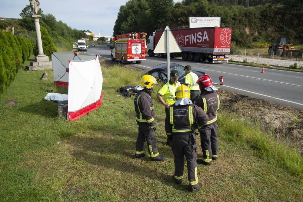 Un motorista fallece en un accidente en Guísamo