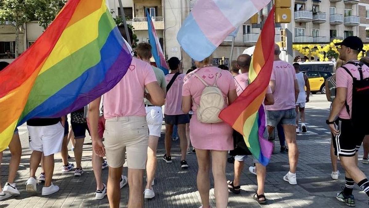 Una manifestació del Dia Internacional de l'Orgull LGBTI+ a Barcelona
