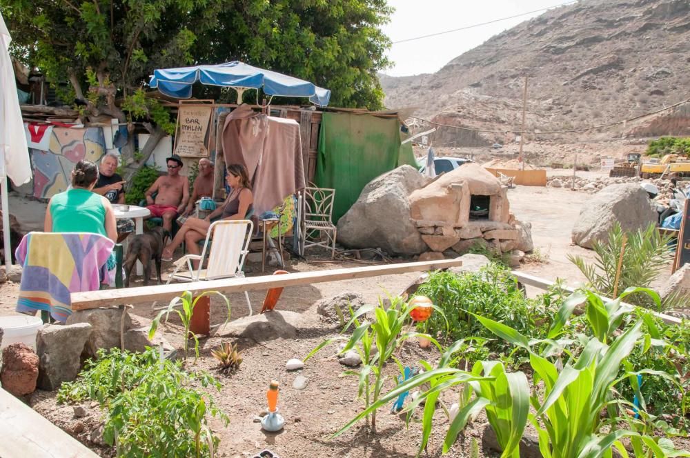 Afectados por la nueva playa de Tauro