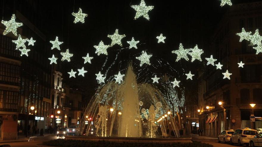 Los taxis pasearán a personas mayores por Palma para que vean las luces navideñas