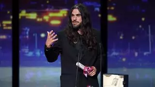 Oliver Laxe sigue agrandándose en Cannes, que concede la Palma de Oro a Jafar Panahi