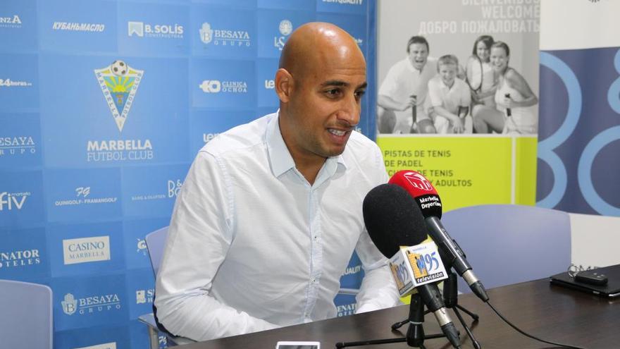 Mehdi Nafti, ayer en rueda de prensa.