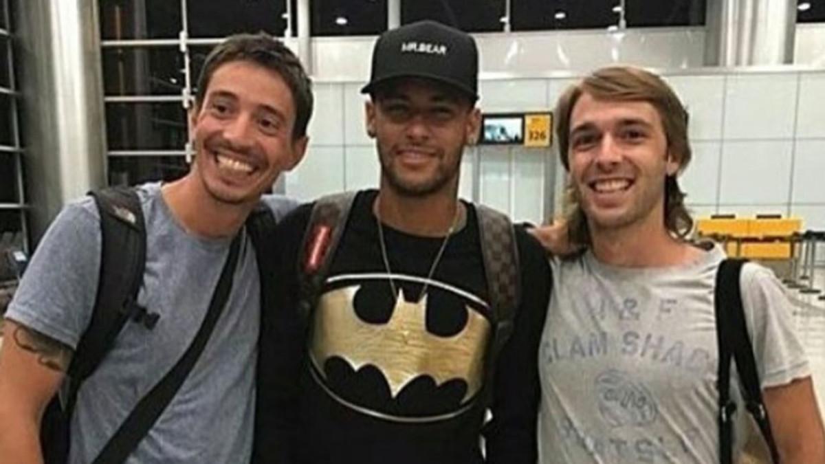 Neymar ya está en Barcelona