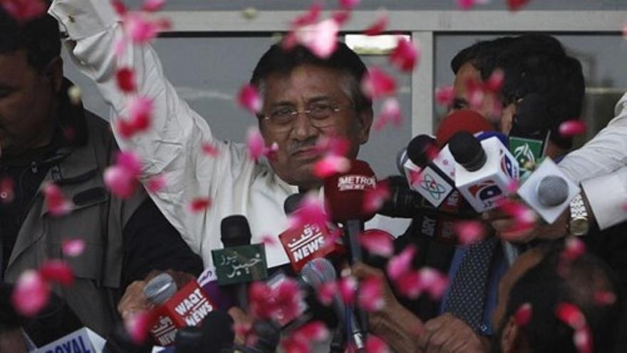 Musharraf vuelve a Pakistán tras cuatro años de exilio