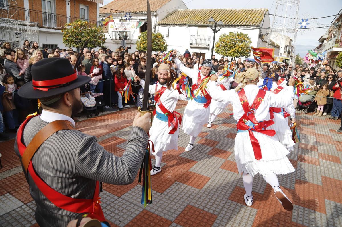 El Baile de los Locos de Fuente Carreteros, en imágenes