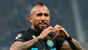 Arturo Vidal celebra un gol con el Inter.