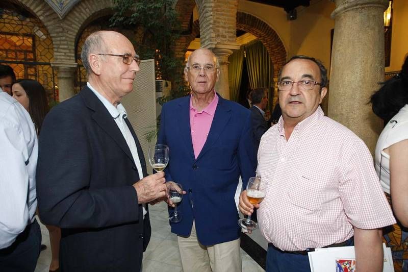 Diario Córdoba presenta el libro de los 50 años de Los Califas.