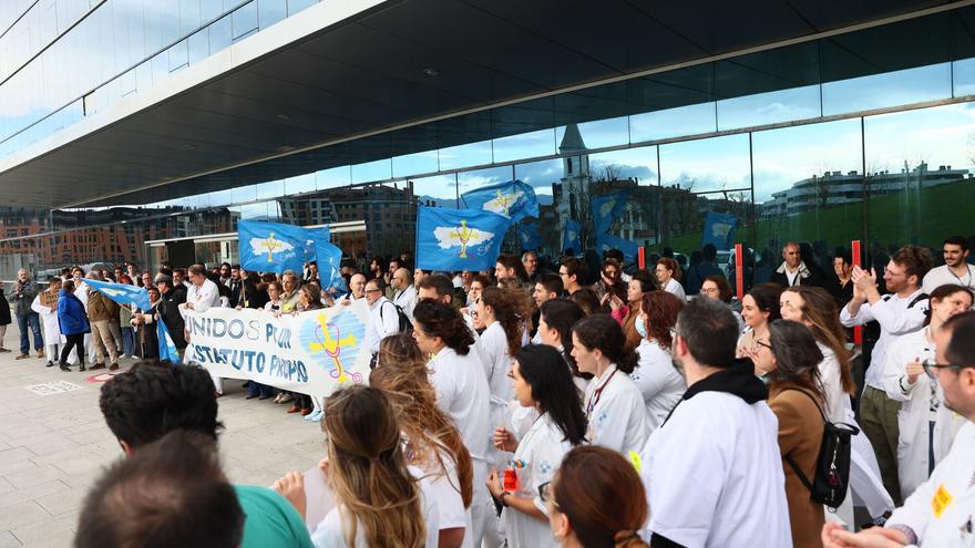 Disparidad sobre el seguimiento de la huelga de médicos en Asturias: el 60% según los sindicatos; el 11% según el Sespa