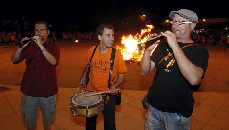 Noche de fuego en los barrios