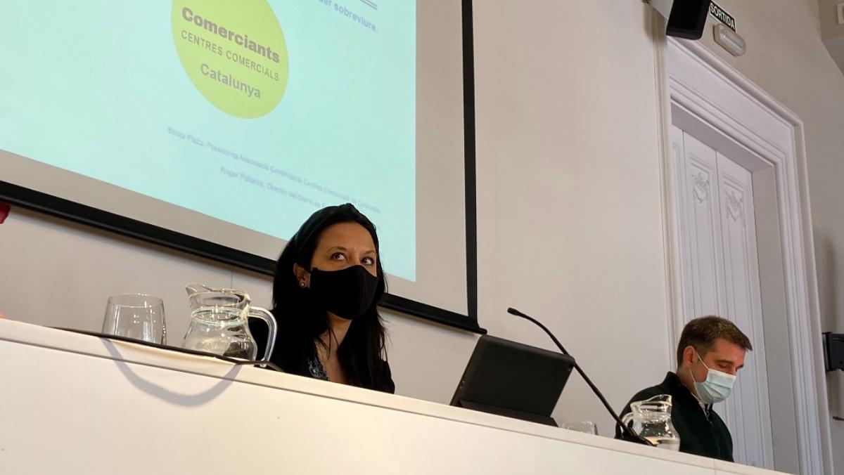 Les botigues de centres comercials denuncien el «tracte discriminatori» del Govern Les botigues de centres comercials denuncien el «tracte discriminatori» del Govern