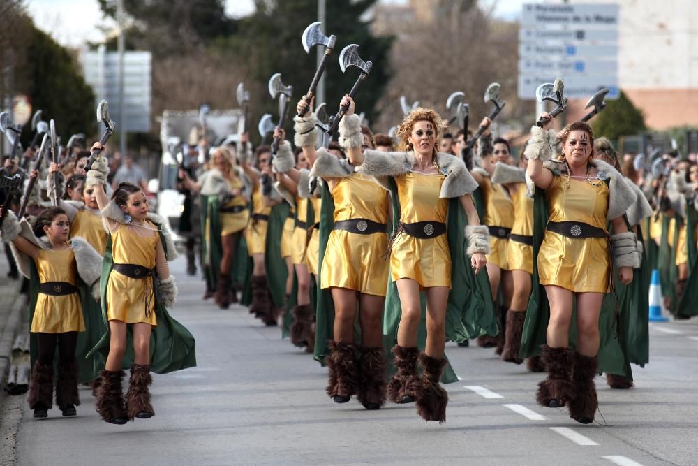 Llum i color al carnaval d''Empuriabrava i Castelló