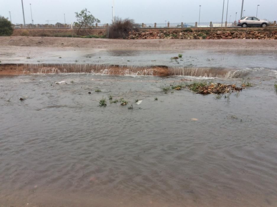 Las lluvias han dejado más de 35 litros por metro cuadrado en algunos puntos de la comarca. Las temperaturas han caído en picado.