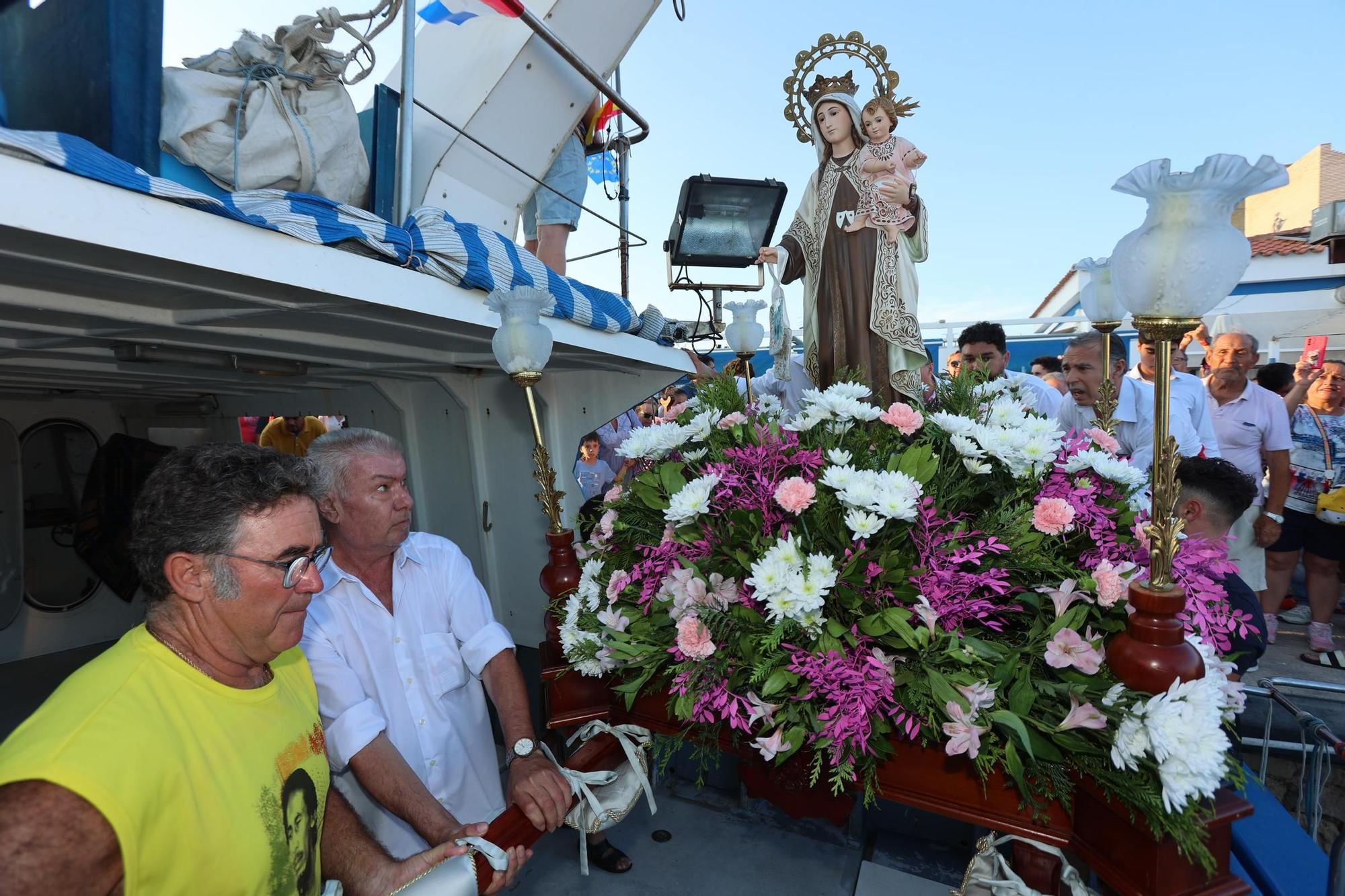 La gent de la mar de Castelló, Vinaròs i Burriana s'encomana a la Verge del Carme