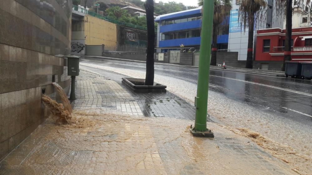 Lluvia en el Barranquillo de Don Zoilo, Las Palmas