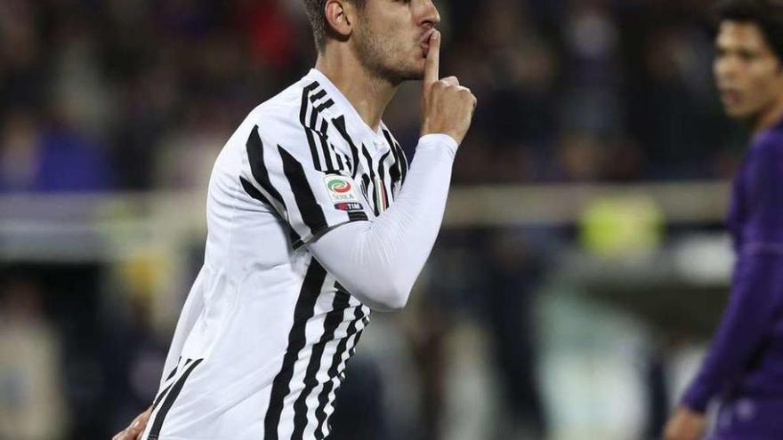 Morata, del Juventus, celebra el tanto de la victoria ante la Fiorentina. // Stefano Rellandini