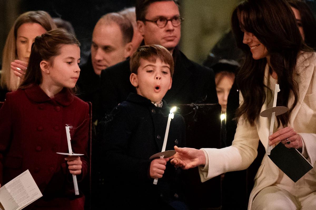 El príncipe Louis durante el servicio religioso de Navidad de 2023.