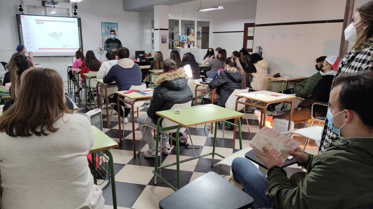 Asistentes al taller impartido por CCOO en Fernán Núñez.