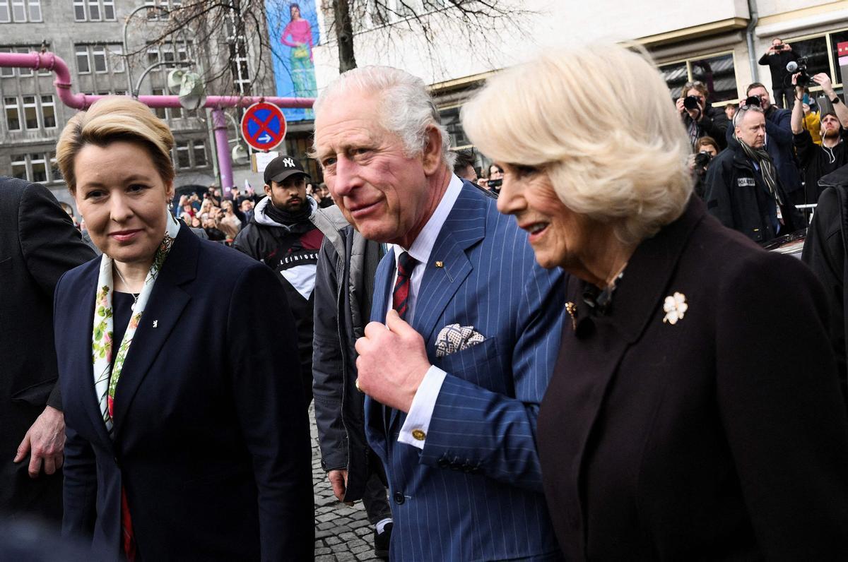 Carlos III de Inglaterra inicia en Alemania su primer viaje oficial como rey