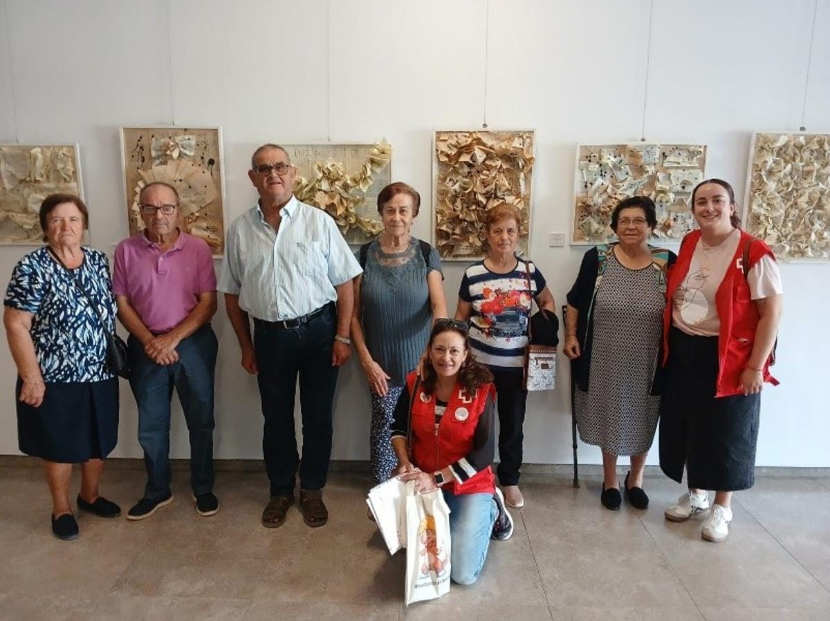 Algunos de los participantes de la pedanía Las Cañadas en la visita a la exposición Zangamanga.