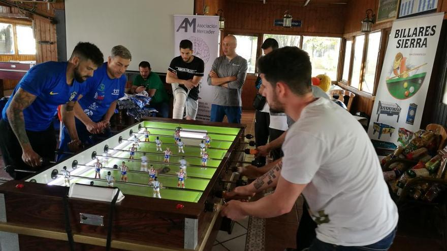 Torneo benéfico de futbolín en Puerto de la Torre