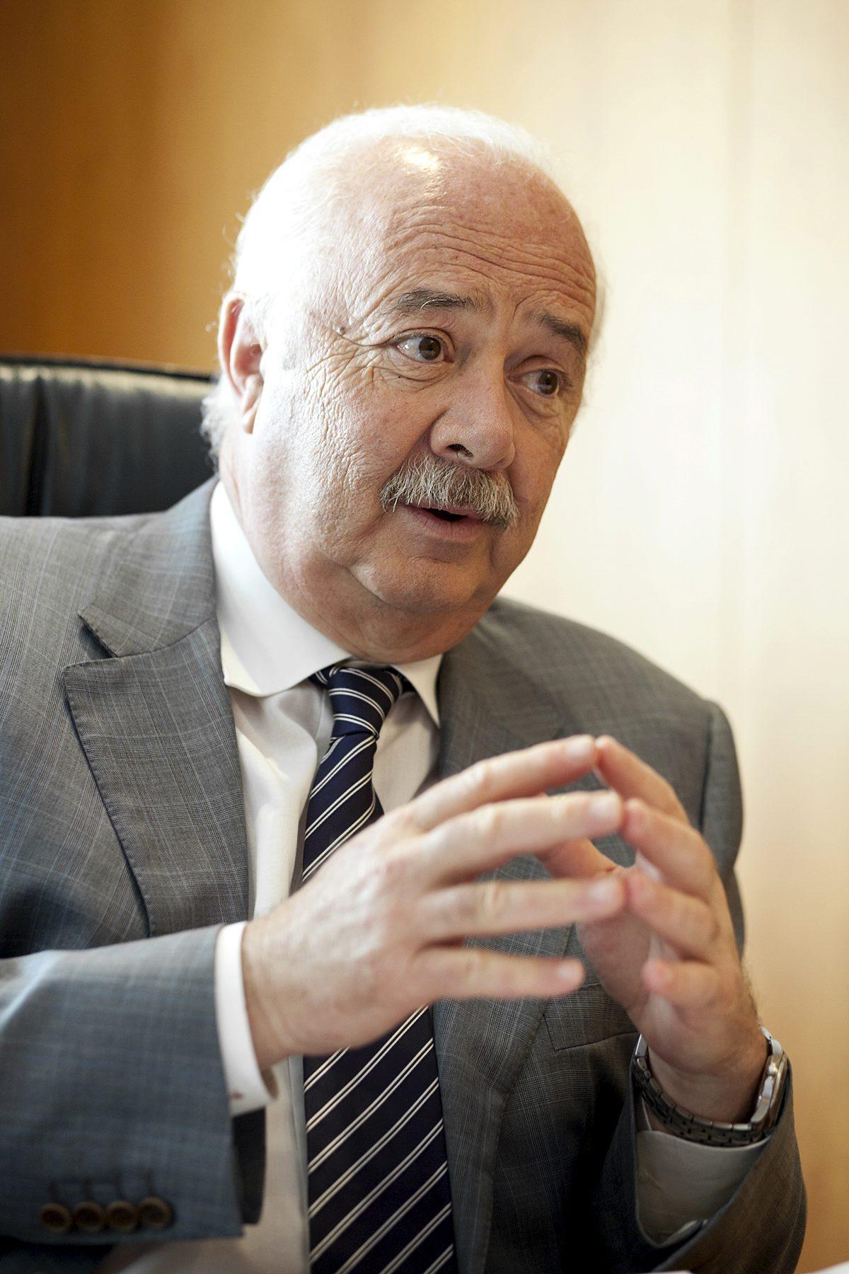 Ricardo Melchior  estuvo al frente del Cabildo de Tenerife entre 1999 y 2013 y fue senador de la Legislatura VIII.