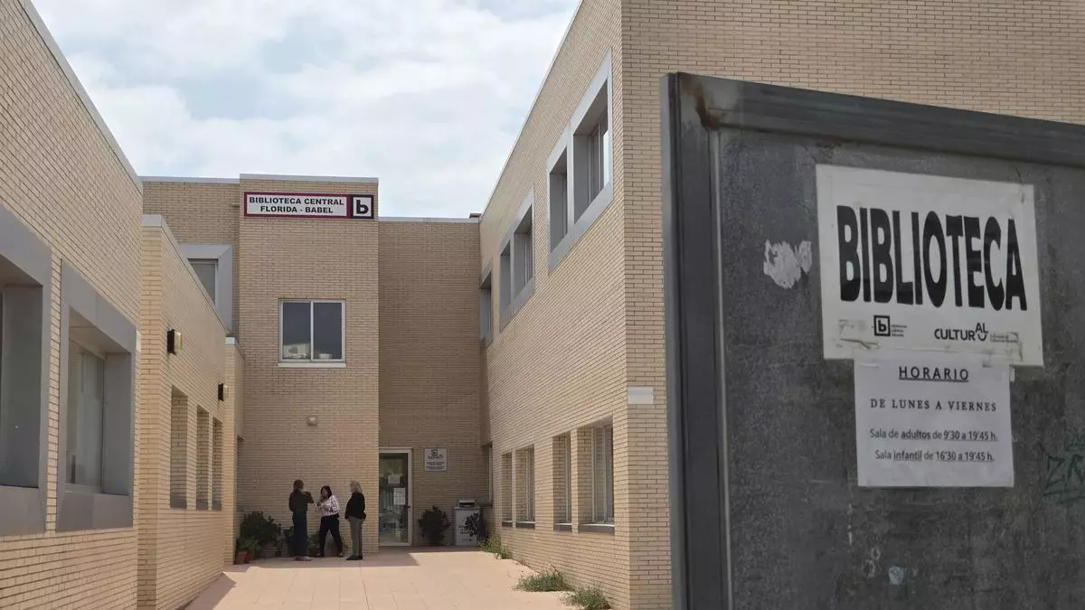 Alicante, la ciudad en la que leer no siempre es fácil