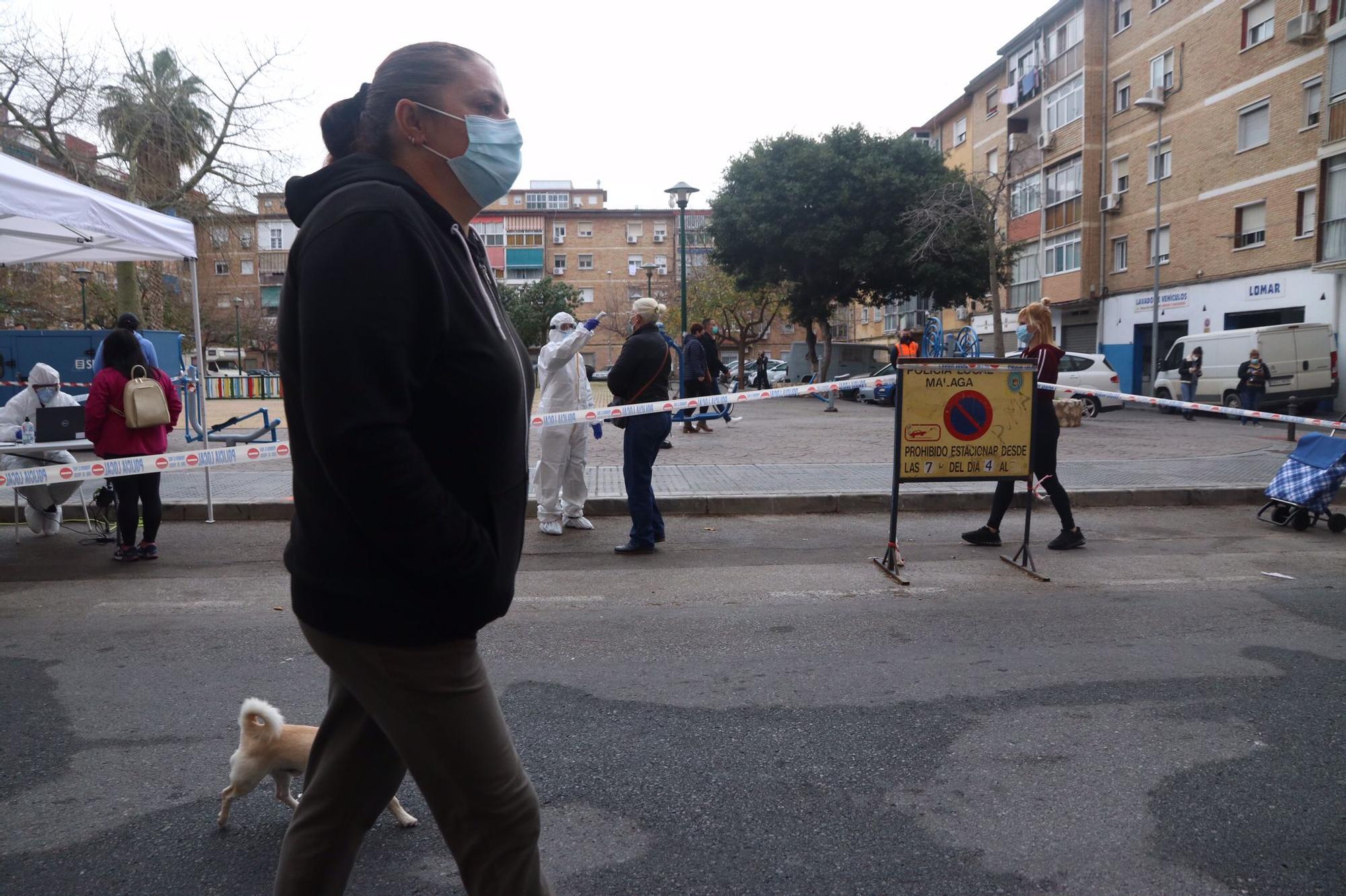 Test Covid a los vecinos de Málaga capital, en el barrio de La Luz