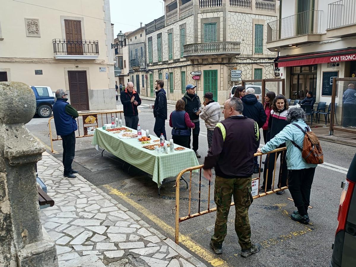 FOTOS | Así ha sido la jornada de limpieza rural en Sant Joan y Vilafranca FOTOS | Así ha sido la jornada de limpieza rural en Sant Joan y Vilafranca